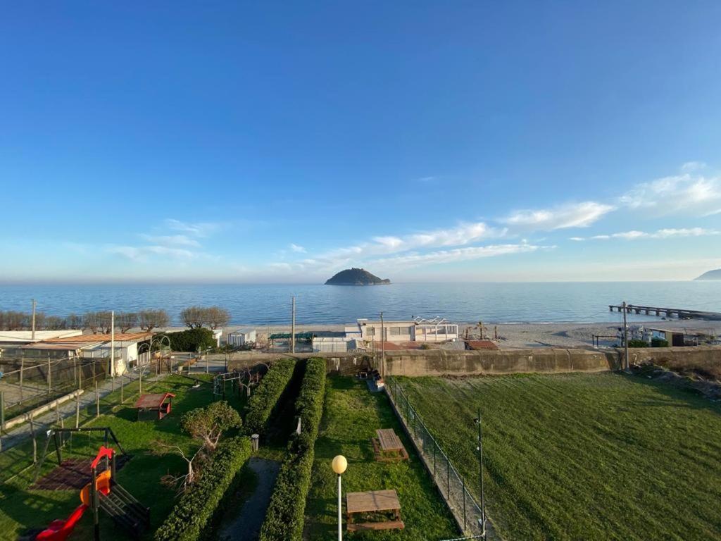 Residence Riviera Albenga Esterno foto