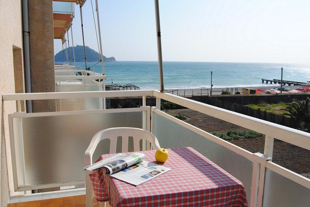 Residence Riviera Albenga Esterno foto
